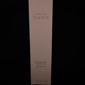 Mary Kay TimeWise Replenishing Serum C + E New in Box Full Size